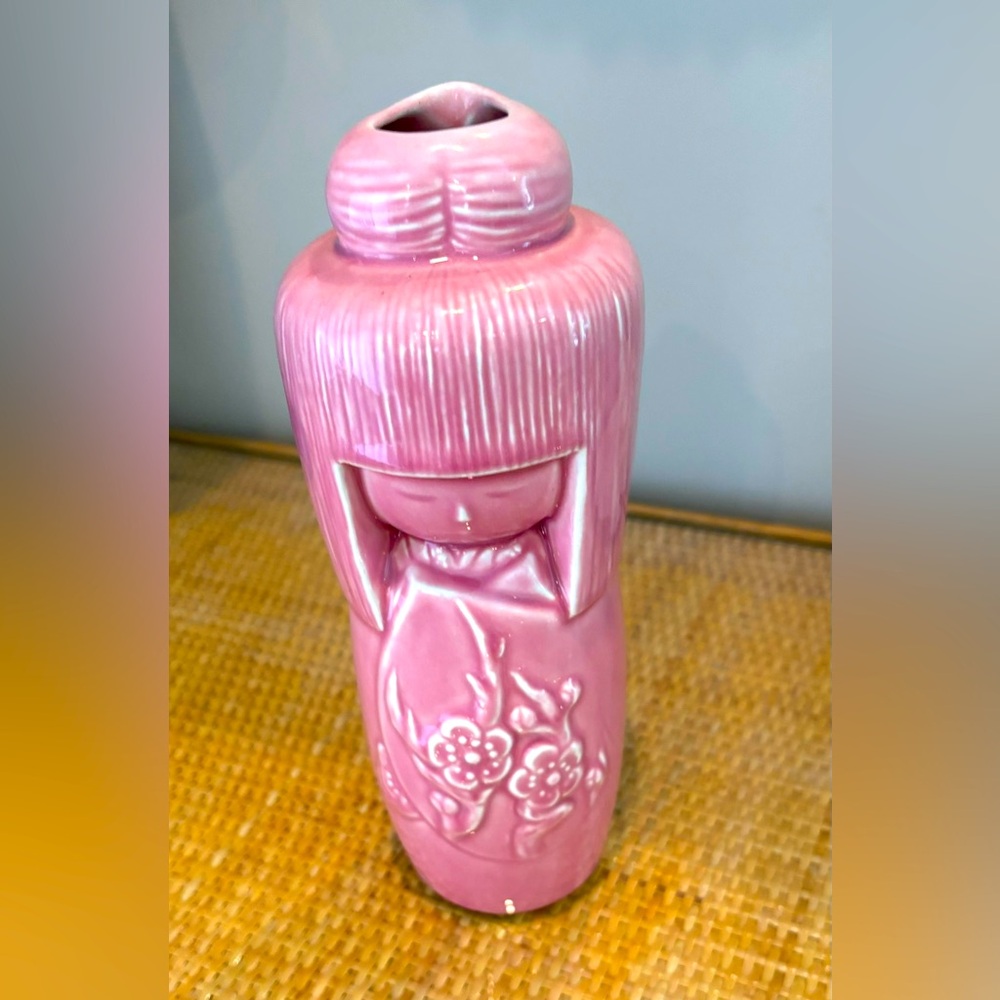 Plum Gekkeikan Kokeshi Doll Decanter
Vase Vintage Japan Pink Lady Sake Pitcher
